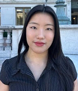 Julia Liu headshot